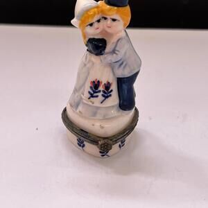 Vintage Delft Blue Heart Shaped Hinged Trinket Box Porcelain Couple Hugging